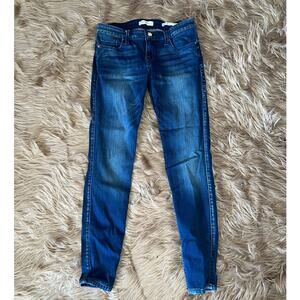 Guess brand Women's Power Stretch Skinny Jeans size 28